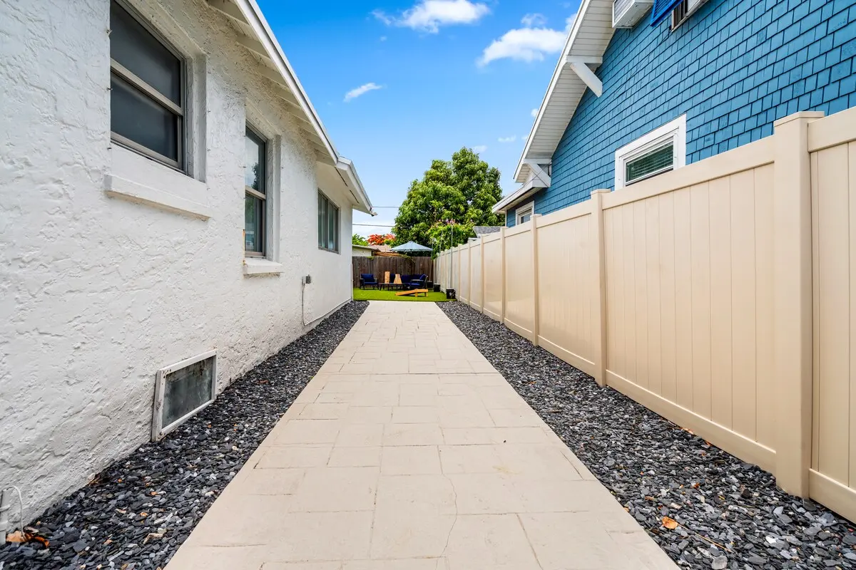 Additional parking is available inside the driveway's gate if your group is traveling with larger or additional vehicles (and you'll have two spaces in the driveway in front of the gate).